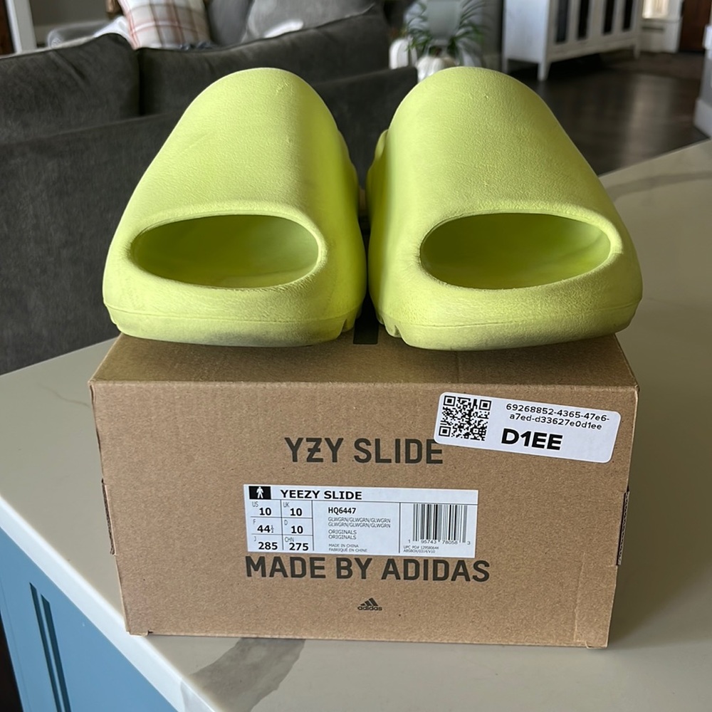 Yeezy Slide Glow Green 2022